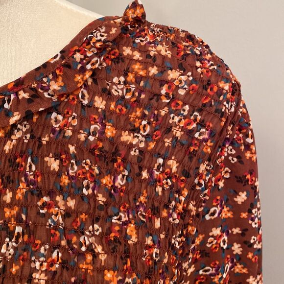 Terra and Sky floral top Size L - Picture 2 of 3